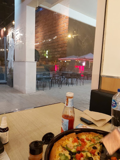 Pizza Hut Al Rigga Rd Food Court In Deira Get Contact Number