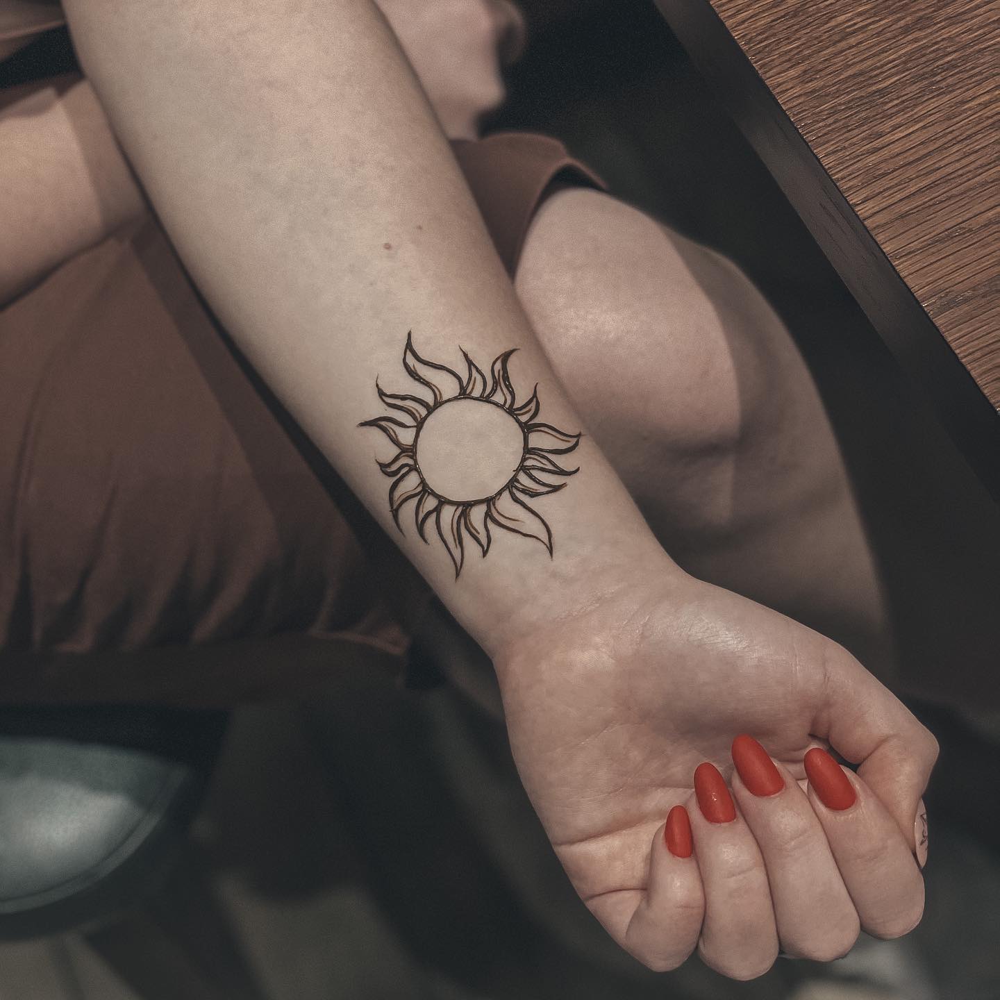 Henna Painted Tattoo on Hand Stock Image - Image of mark, dubai: 156792301