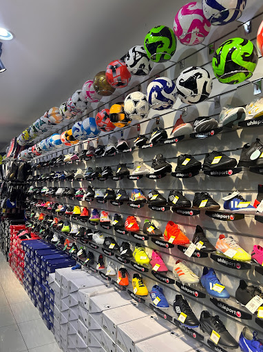 ROMARIO SPORTS OUTLET (Sporting Goods) in Dubai Marina  Get Contact  Number, Address, Reviews, Rating - Dubai Local