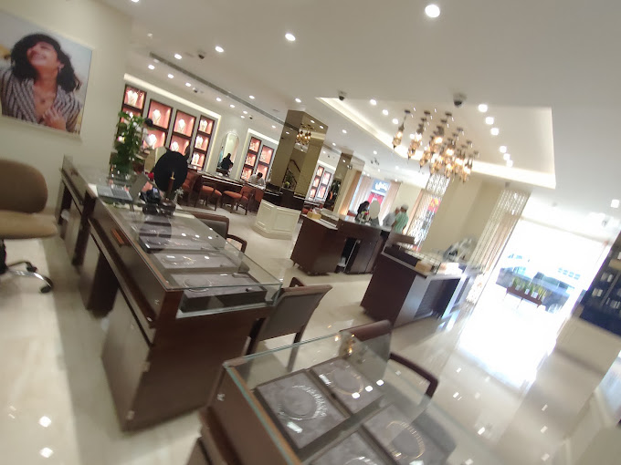 Tanishq Jewellers - Meena Bazar (Gold) In Bur Dubai | Get Contact ...