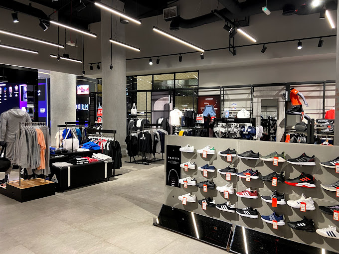 Marina mall outlet nike