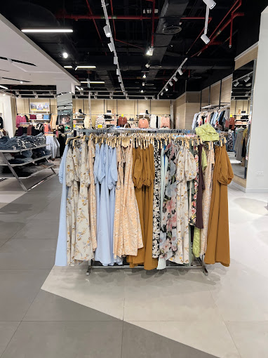 Forever 21 - Burjuman Centre (Clothing) in Bur Dubai | Get Contact ...