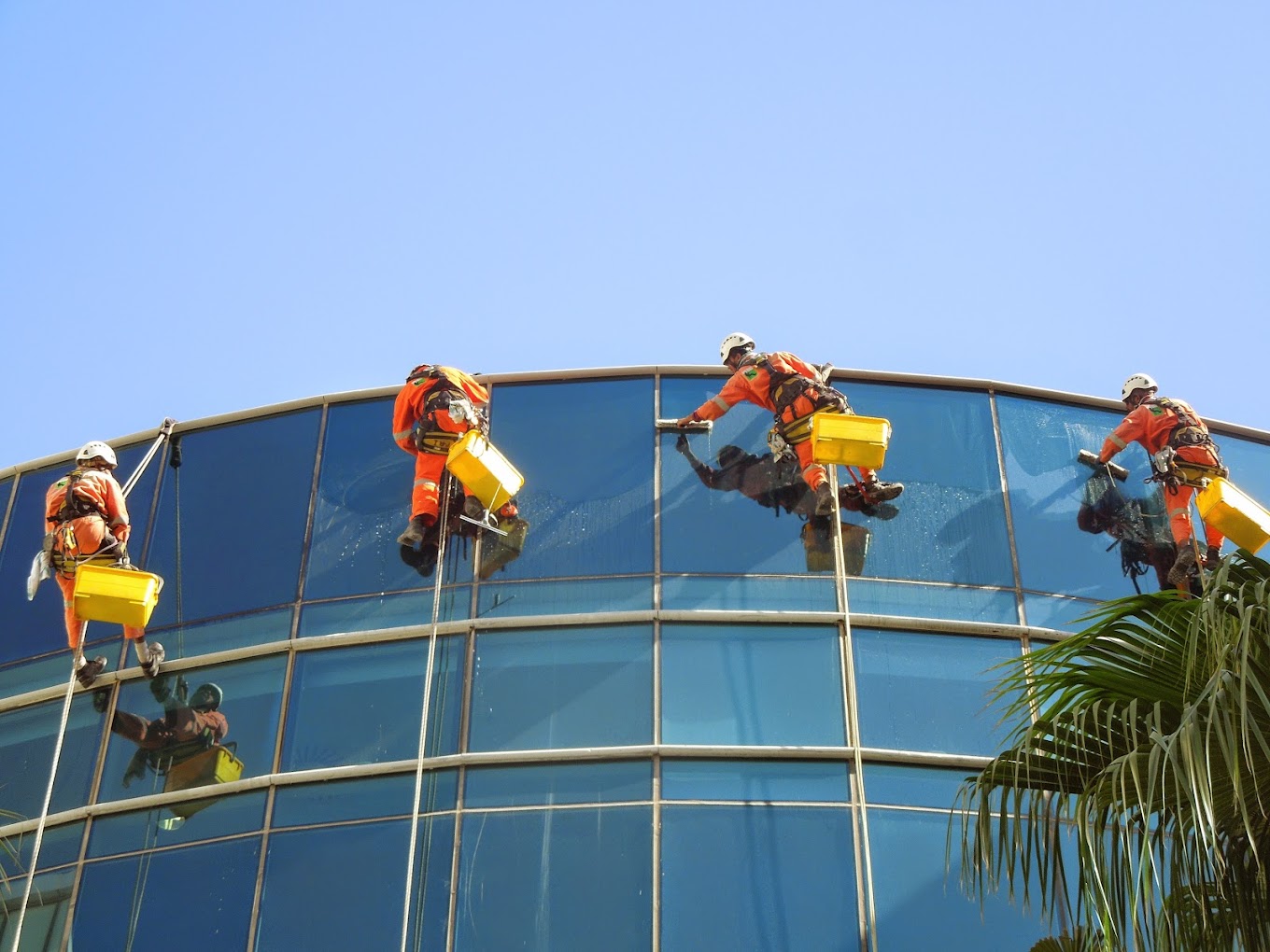 Rope Access Facade (Window Cleaning Services ) in Dubai Get Contact