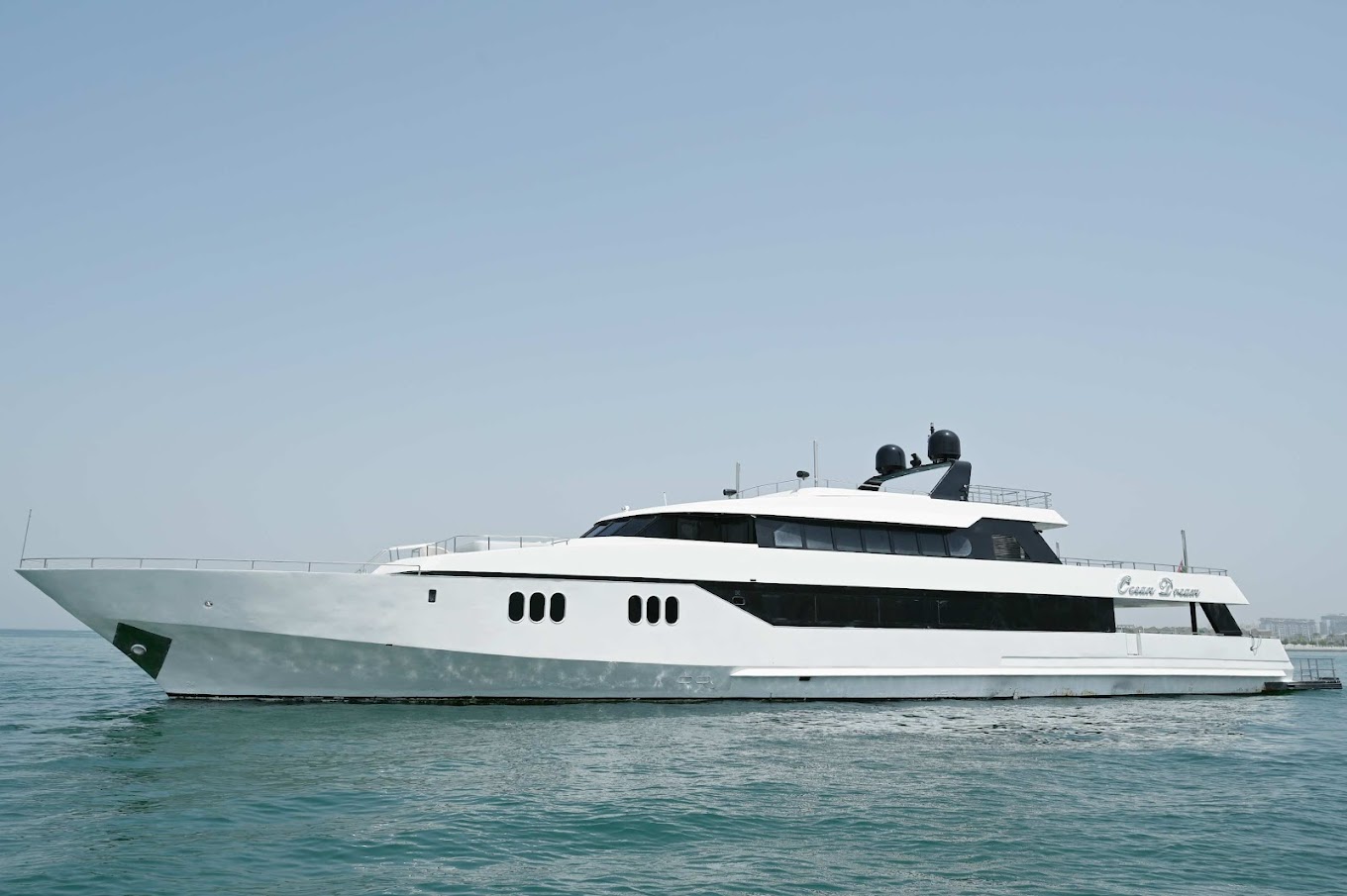 royal star yacht rental