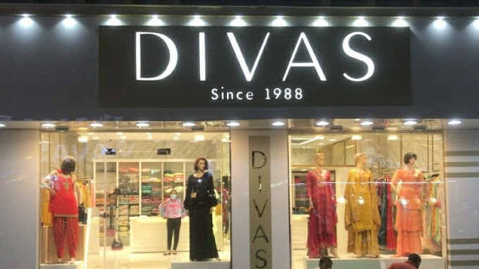 Divas shop dress store