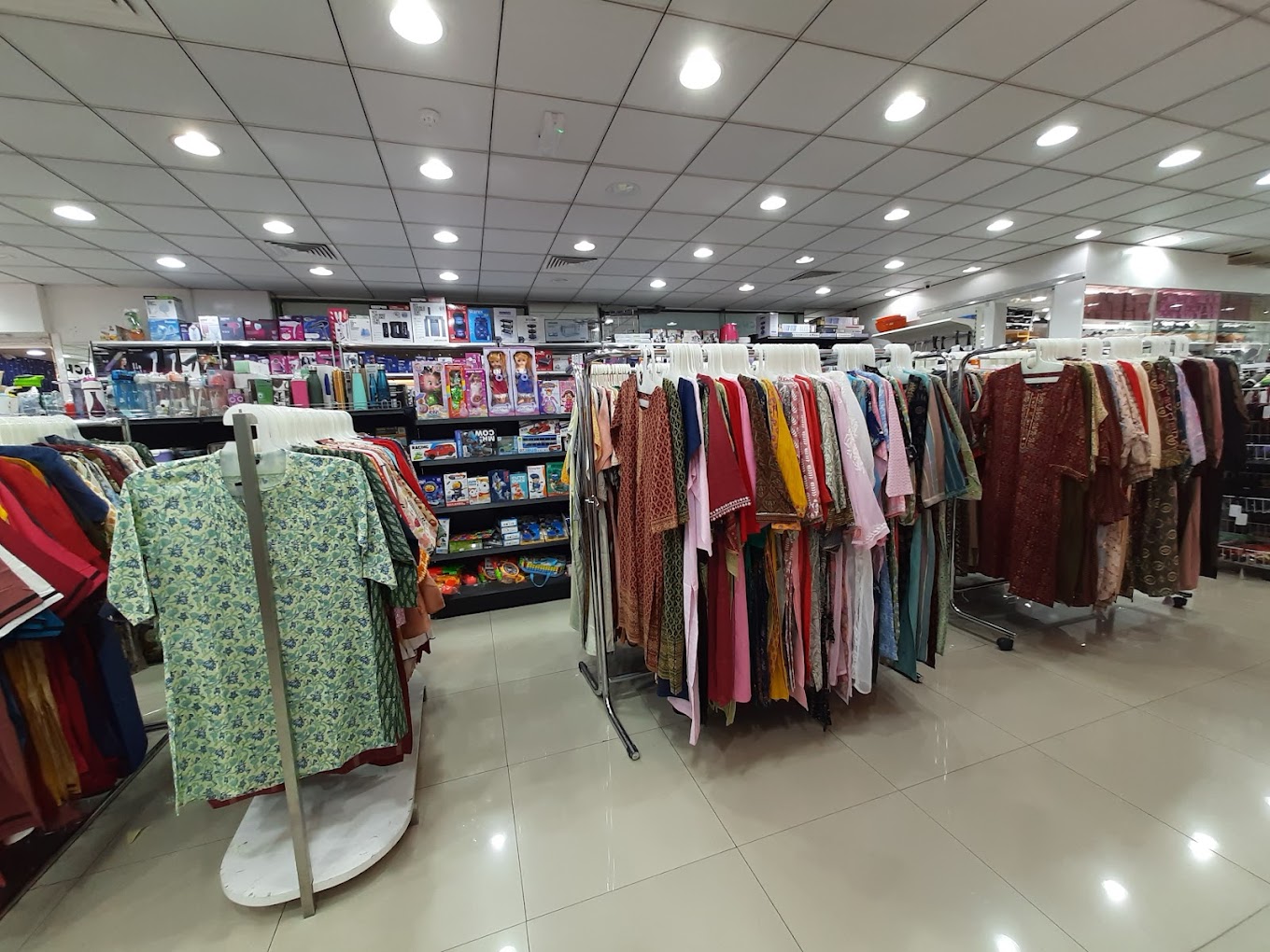 Chachoos (Department Stores) in Al Karama | Get Contact Number, Address ...