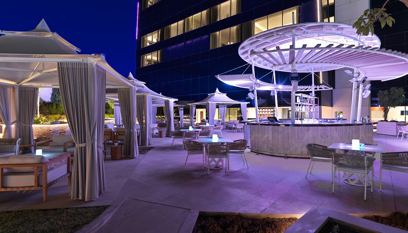 Soleil Pool & Lounge (Bars) in Dubai Get Contact Number, Address