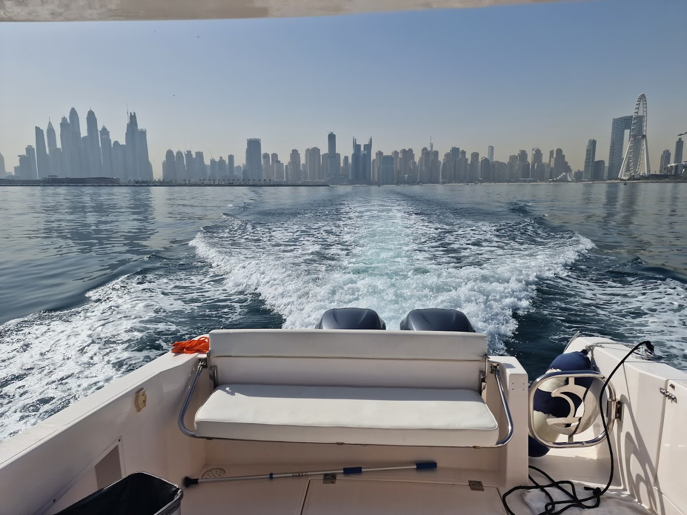 everest yacht charter dubai