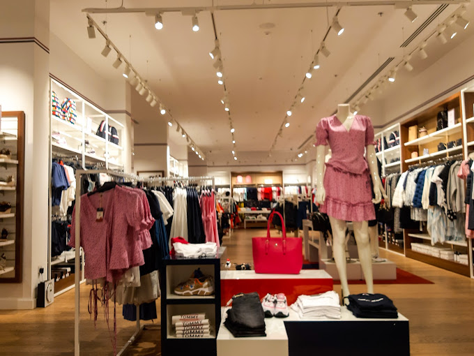 Tommy HilfigerDubai Outlet Mall (Clothing) in Dubai Get Contact