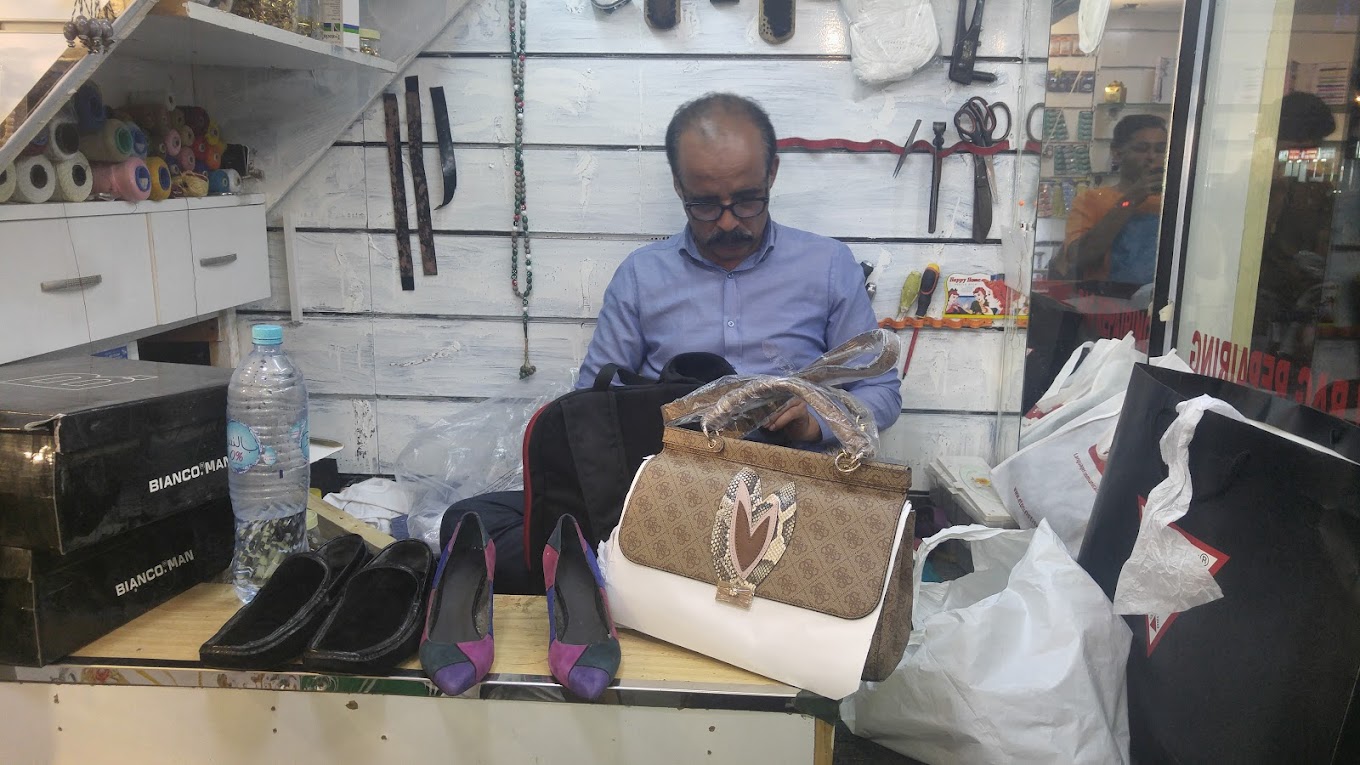 Pazzo Fashion (Shoe & Bag Repair Shops ) in Al Karama Get Contact