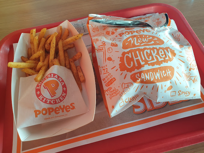 Popeyes Louisiana Kitchen Al Sufouh (Chicken ) in Al Sufouh Get