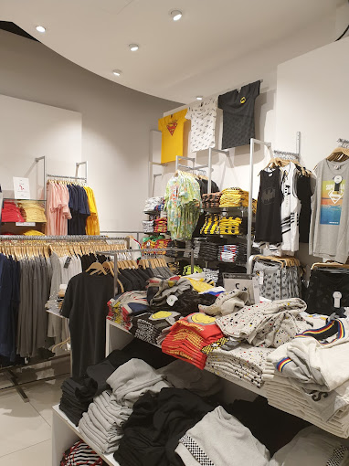 H&m in clearance mirdif city center