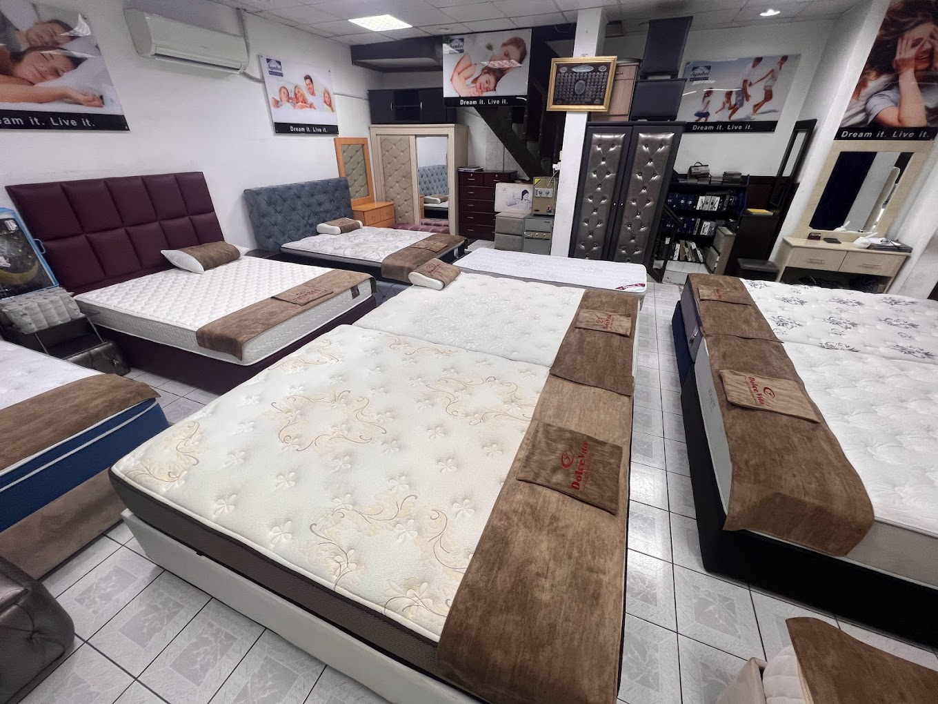 DolceVita Mattress (Mattress Stores) in Al Karama Get Contact Number, Address, Reviews, Rating