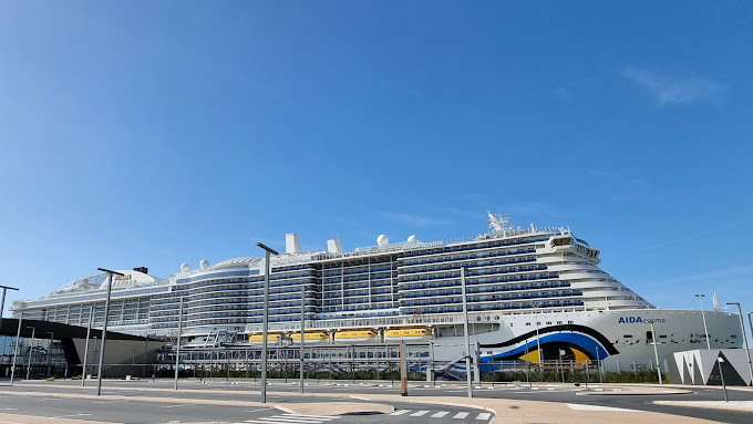 Dubai Harbour - Cruise Terminal B images