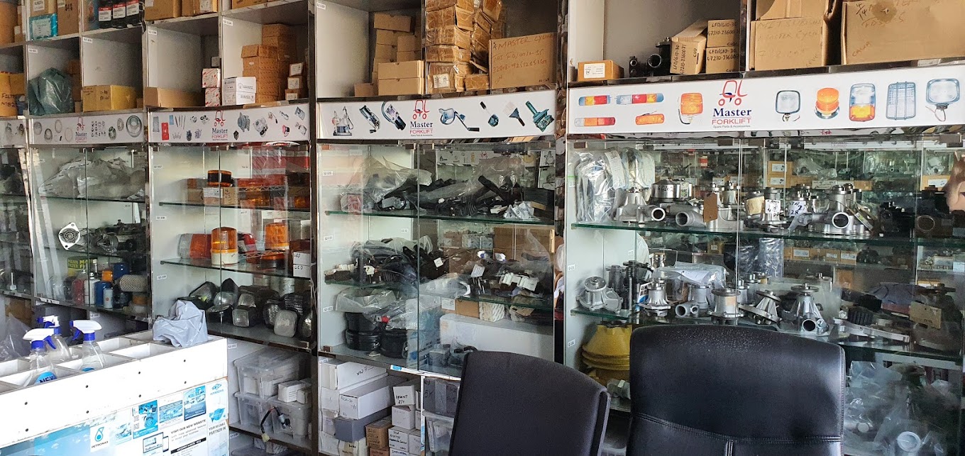 Master Forklift (Forklift Dealers) in Sharjah Get Contact Number